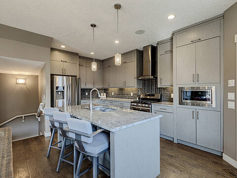 4613 17 Avenue NW #2, Calgary