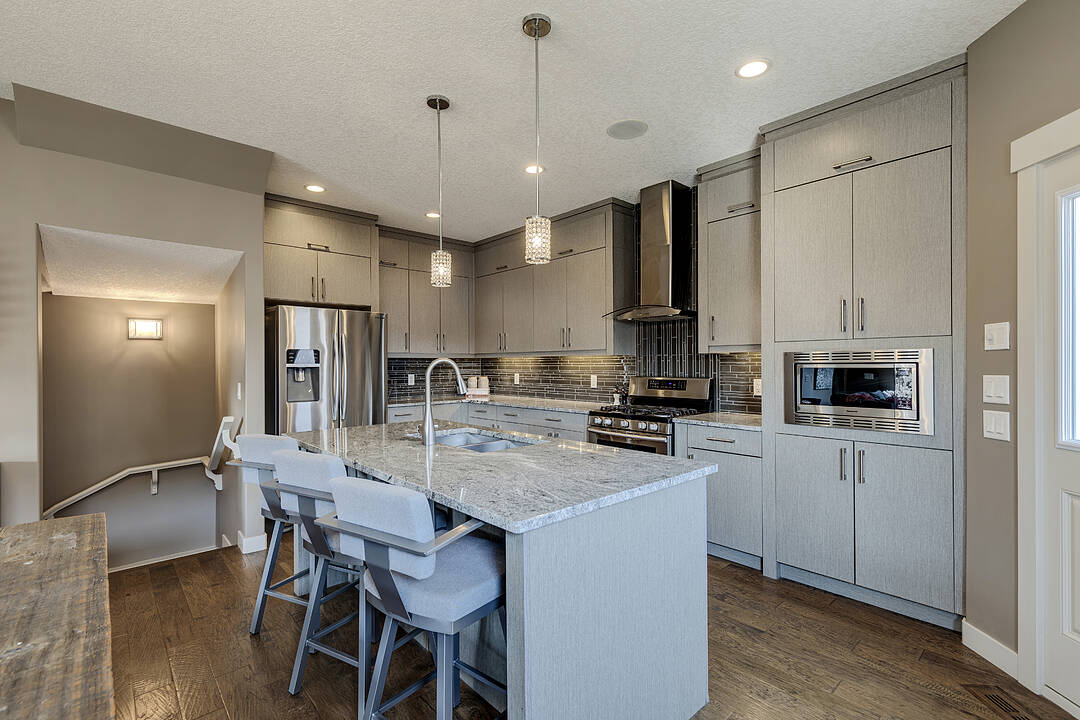 4613 17 Avenue NW #2, Calgary, Alberta