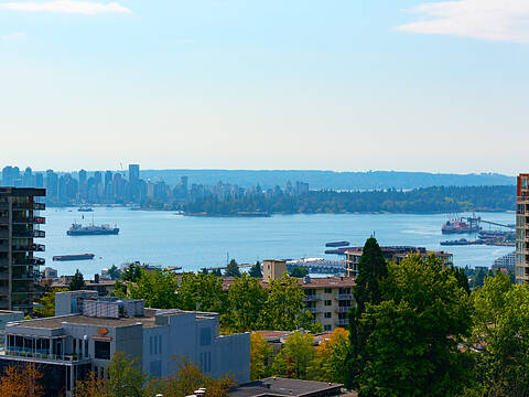 135 13th Street E #804, North Vancouver