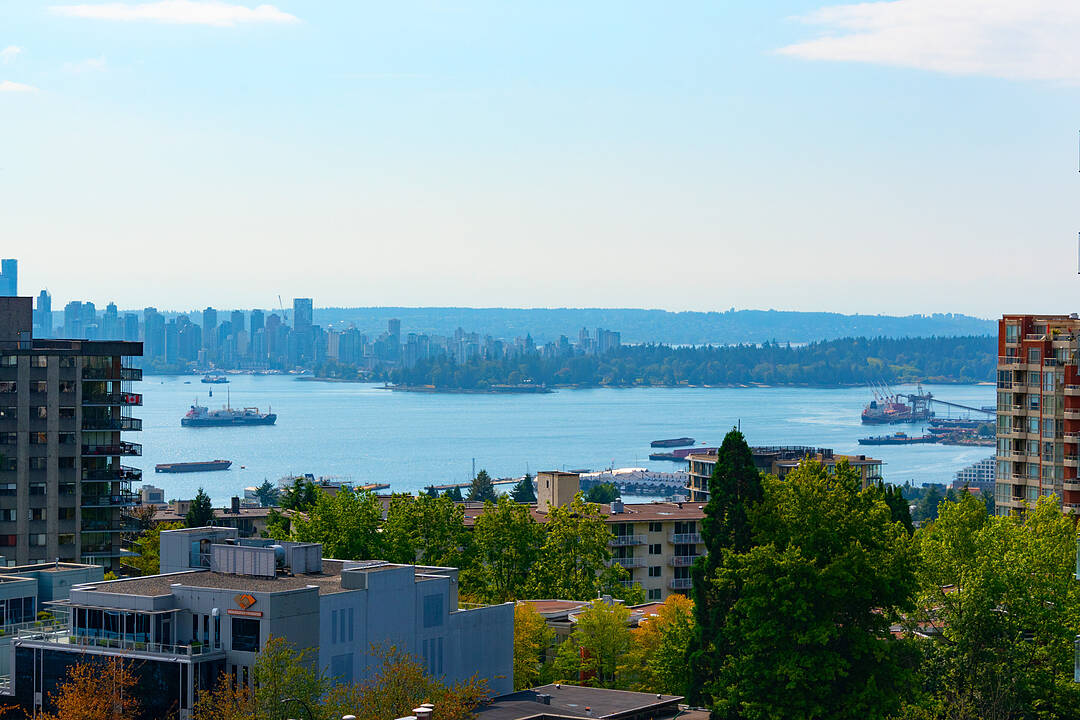 135 13th Street E #804, North Vancouver, British Columbia
