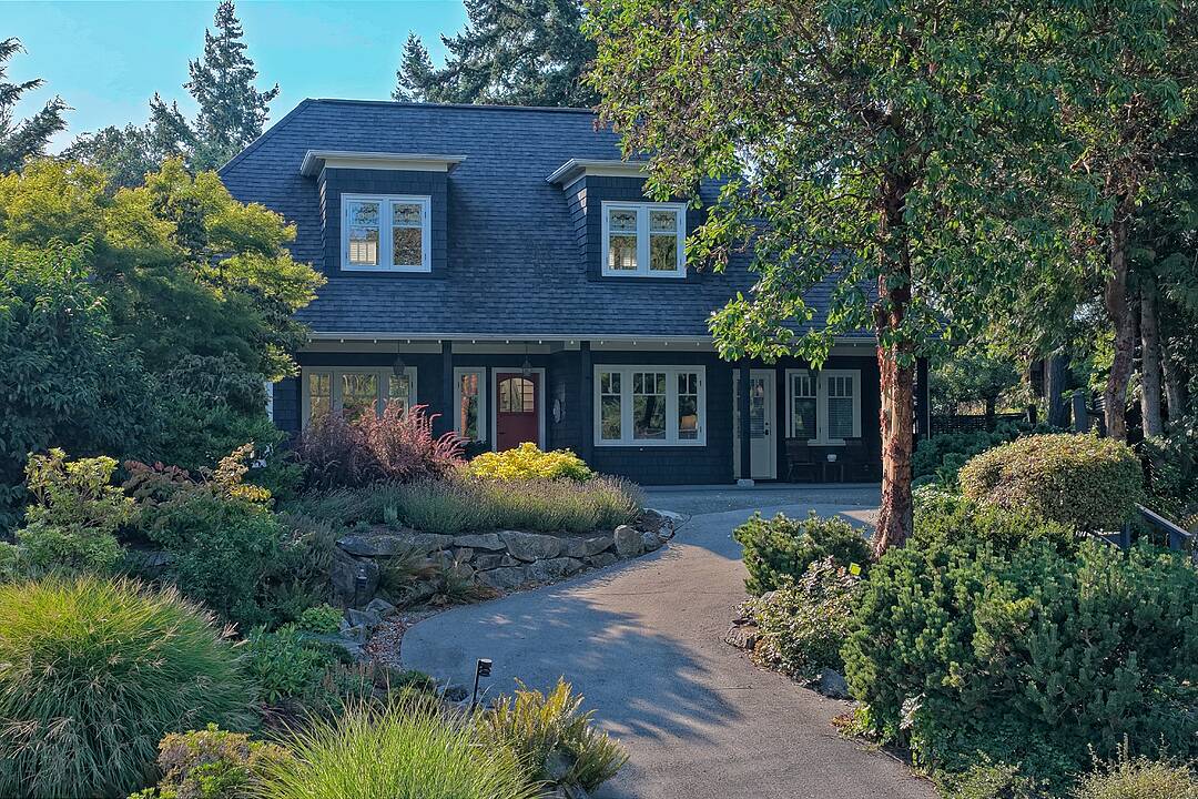 106 Village Terrace, Salt Spring, British Columbia