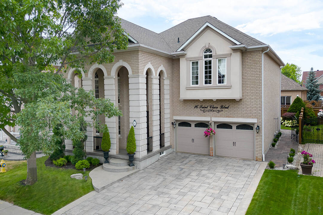 16 Saint Clare Blvd, Vaughan, Ontario