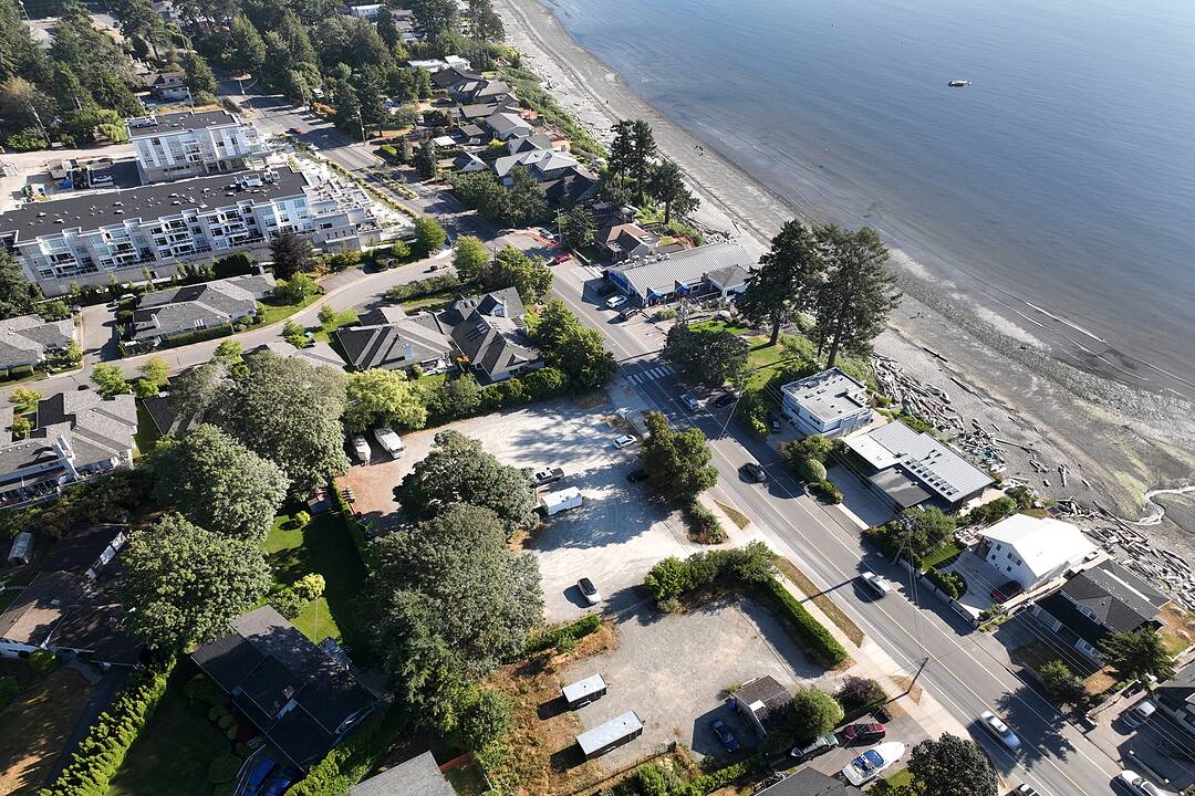 5090,94,98 Cordova Bay Road, Saanich, British Columbia