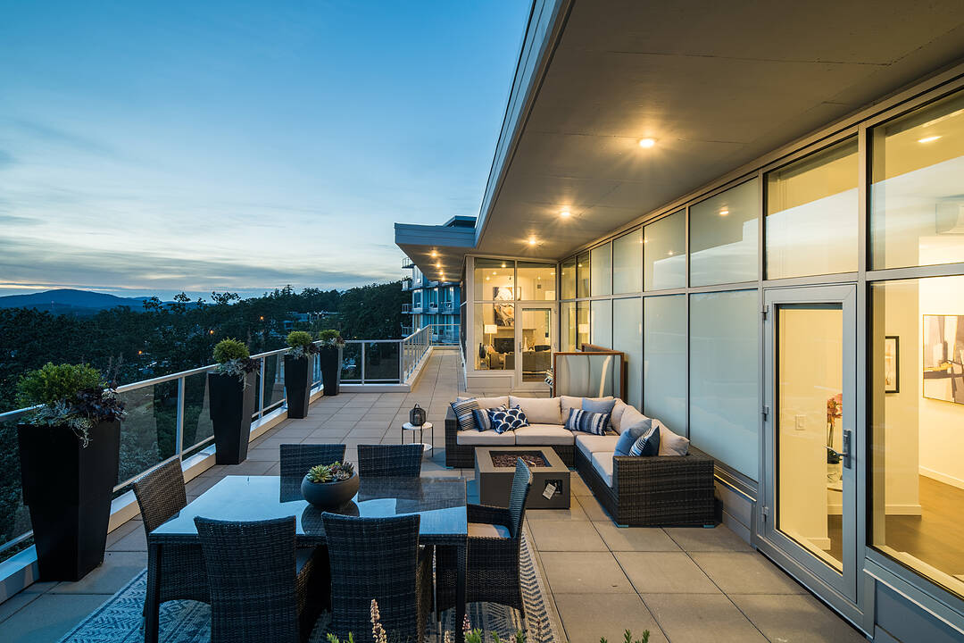 PH902-4009 Rainbow Hill Lane, Saanich, British Columbia