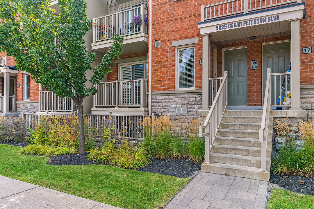5625 Oscar Peterson Blvd #19, Mississauga, Ontario