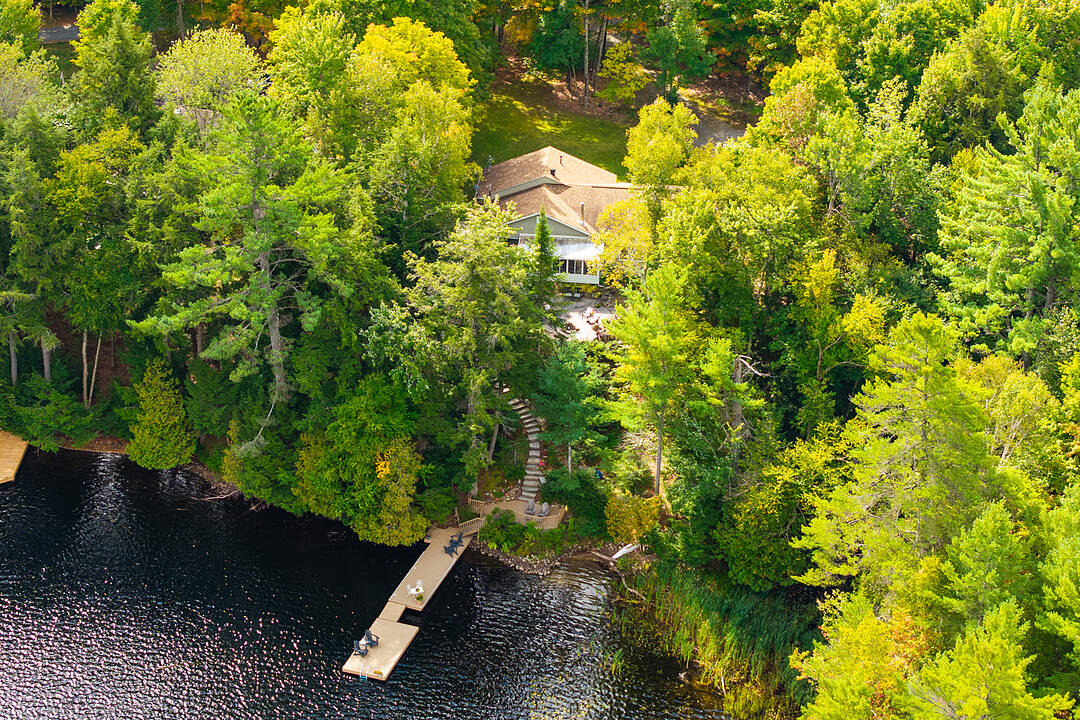 20 Fish Rock Rd, Huntsville, Ontario