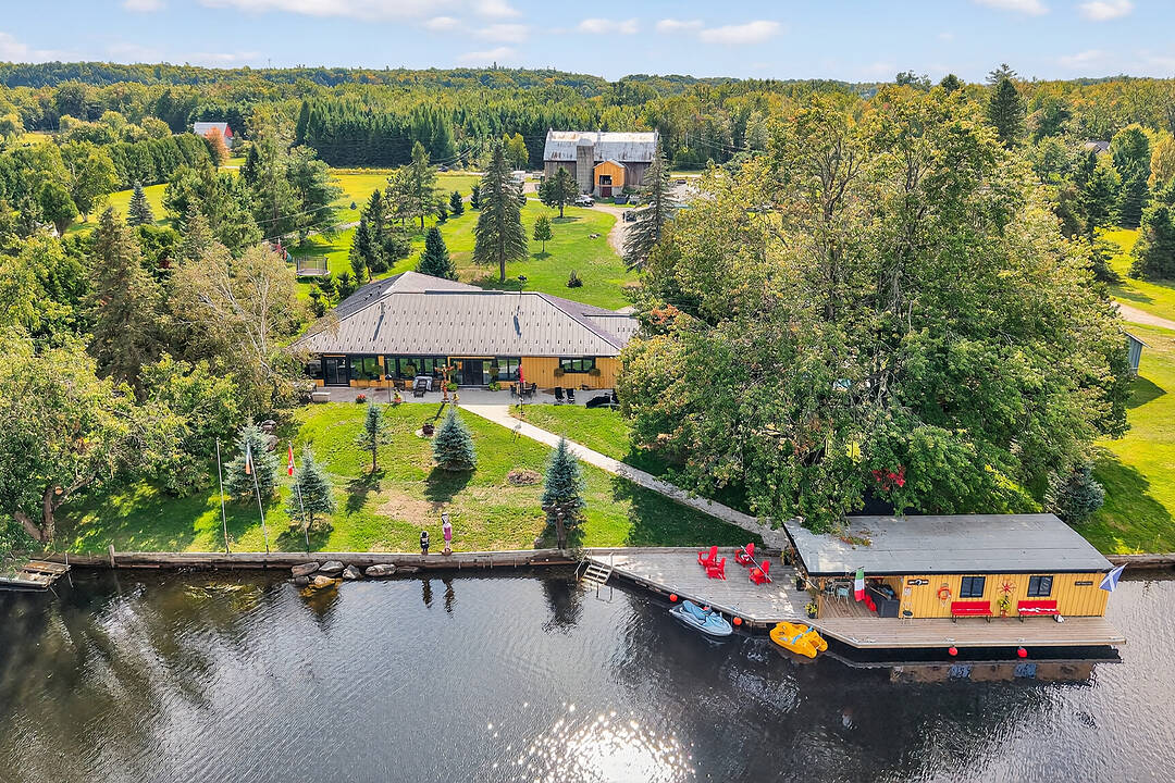 1082 Beaumont Farm Rd, Bracebridge, Ontario