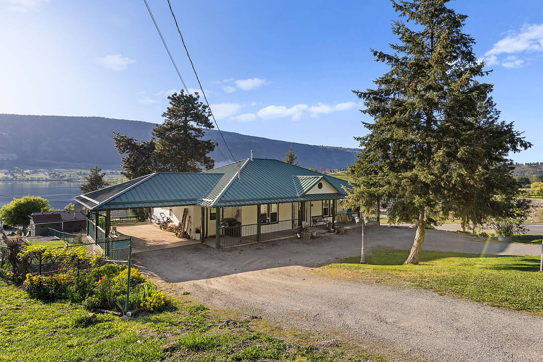 15326 Oyama Road, Lake Country, British Columbia