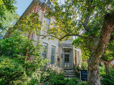 215-217 Carlton St #Unit 1, Toronto