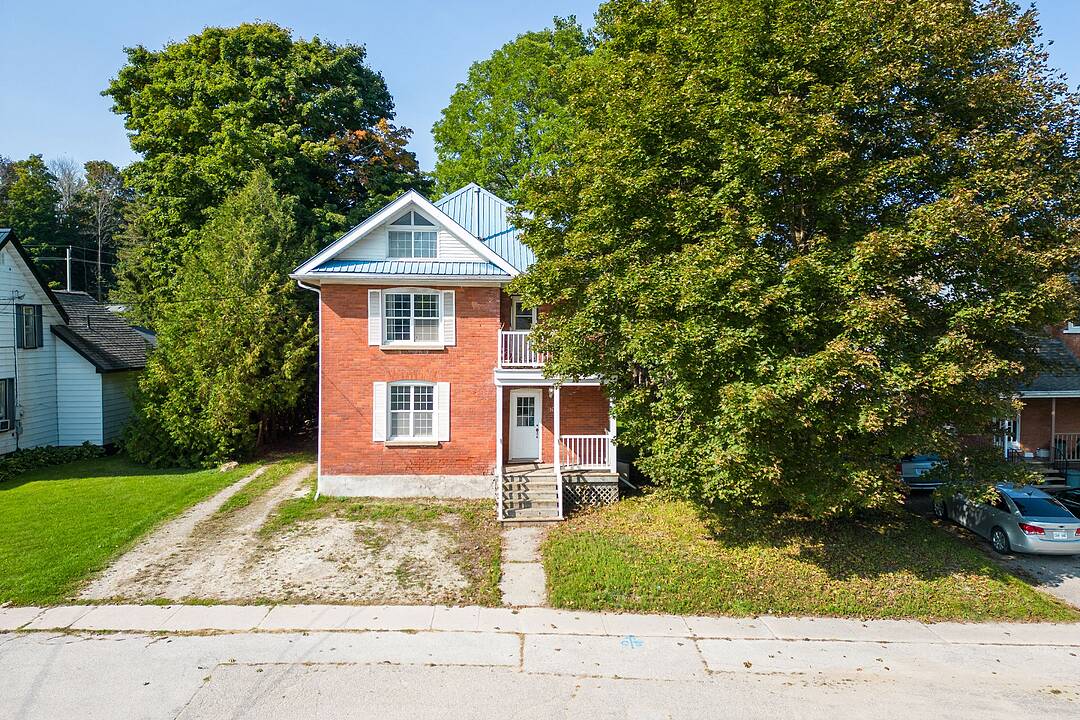 104 Sykes Street S, Meaford, Ontario