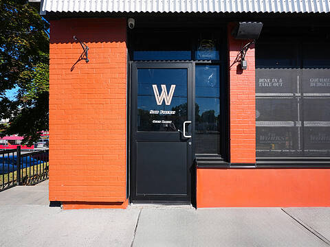 2525 Bank St, Ottawa