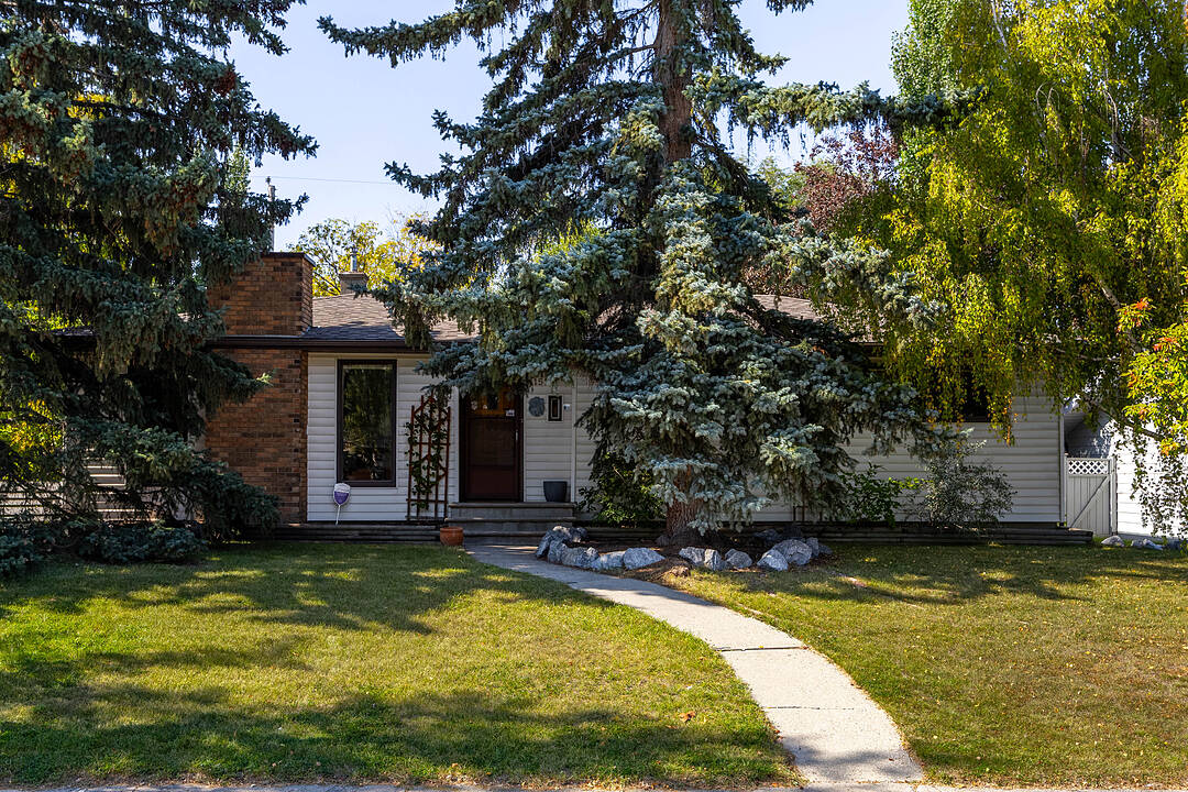151 Waterloo Drive SW, Calgary, Alberta