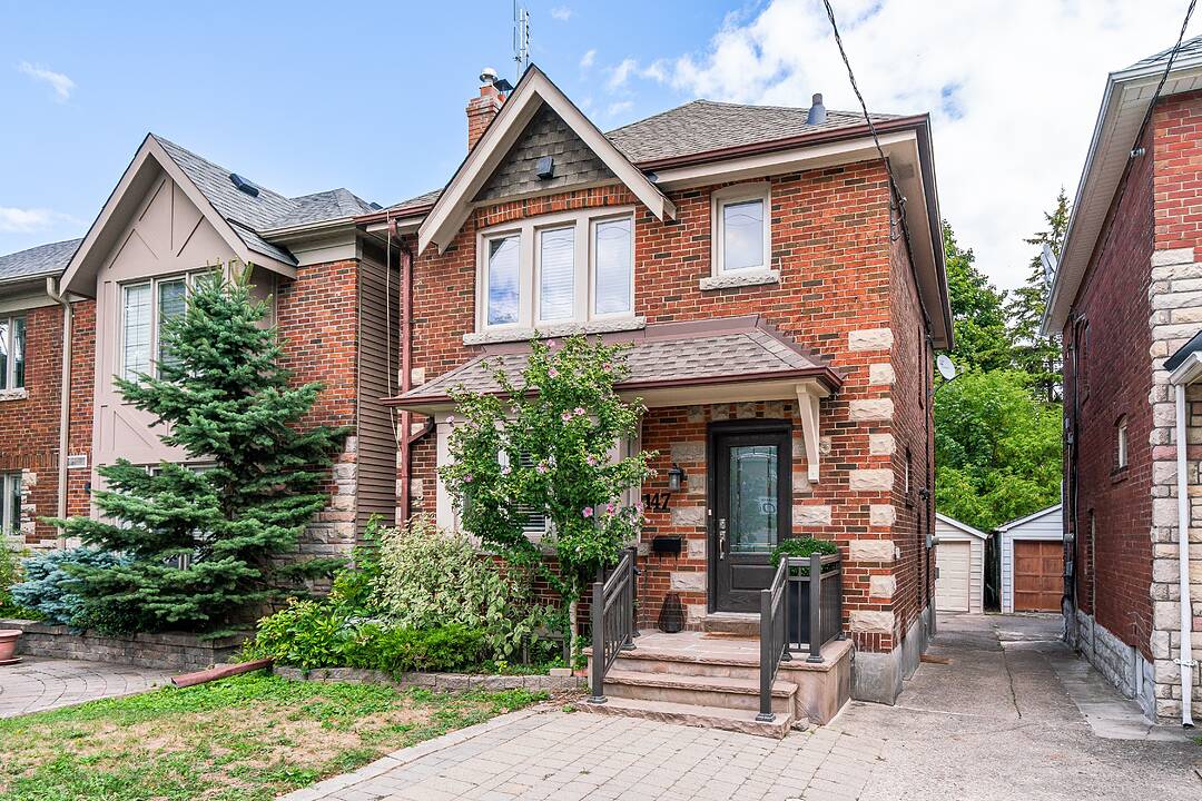 147 Rumsey Rd, Toronto, Ontario