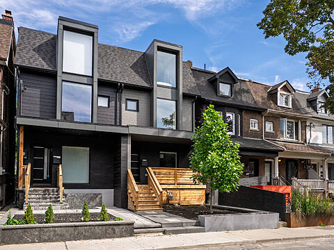 7 Beatrice St, Toronto