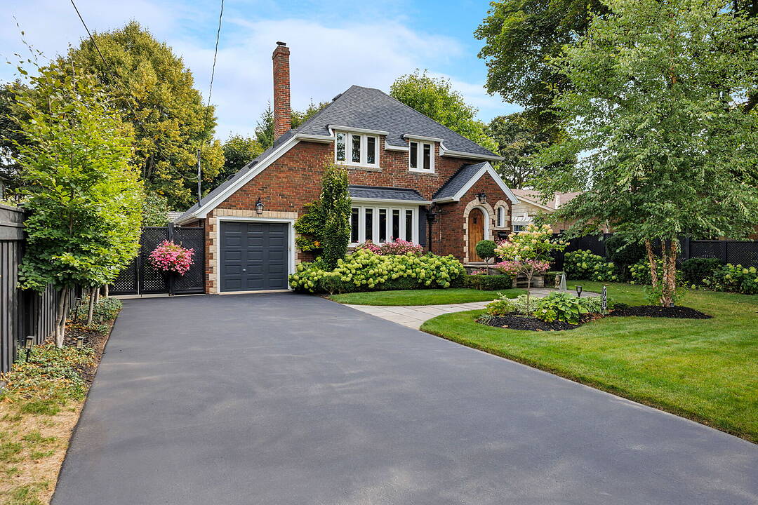 797 Clarkson Rd S, Mississauga, Ontario