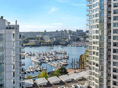 198 Aquarius Mews #1608, Vancouver