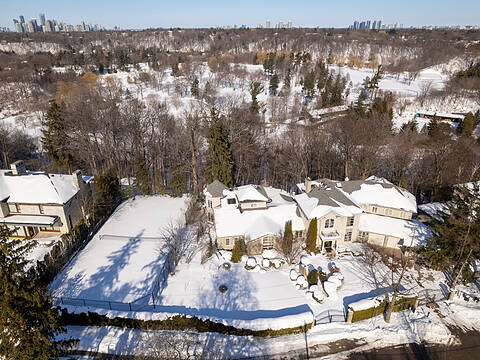 338/340 Riverview Dr, Toronto