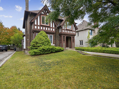 258 Lytton Blvd, Toronto