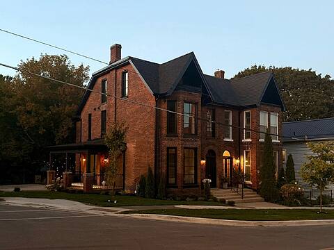 180 Walton St, Port Hope