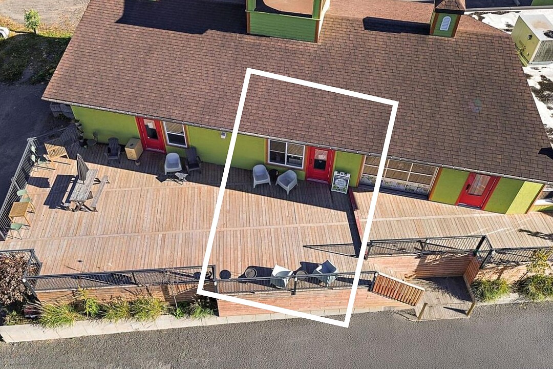 5-9 Av. de l'Église, Apt. #2, Saint-Sauveur, Quebec, Québec