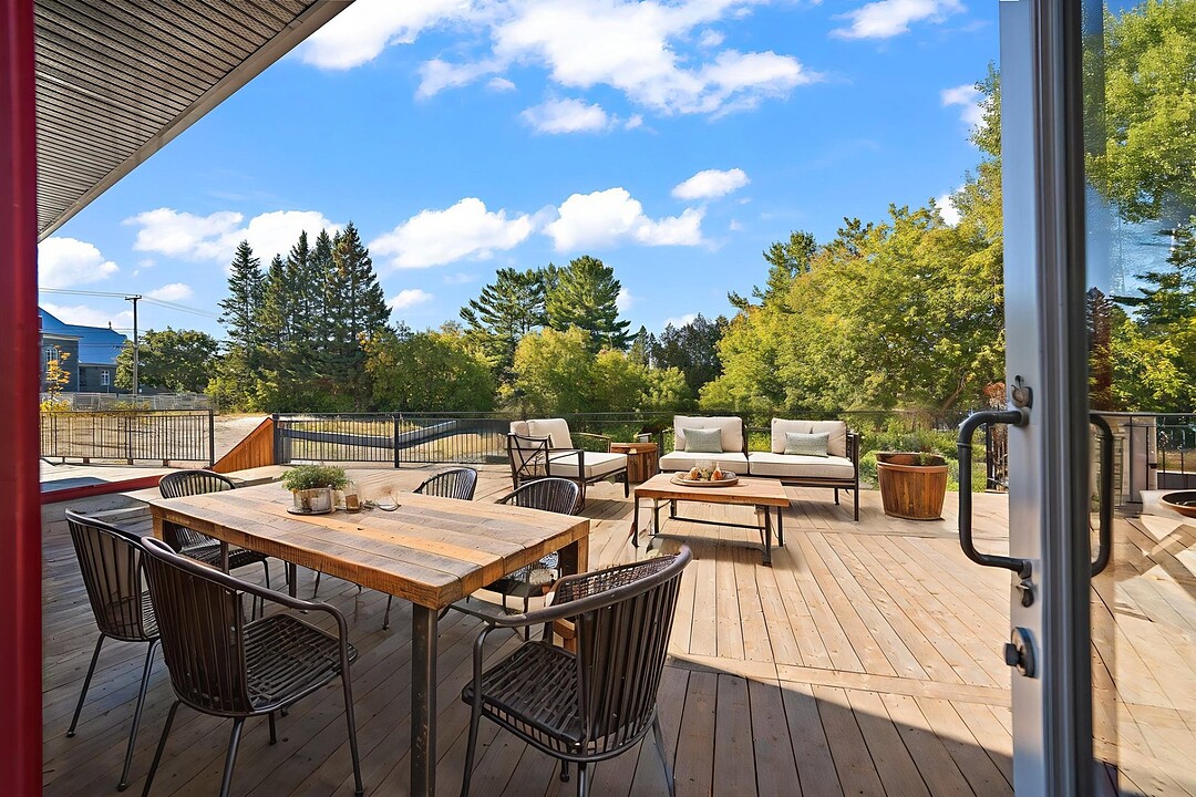 5-9 Av. de l'Église, Apt. #2, Saint-Sauveur, Quebec, Québec