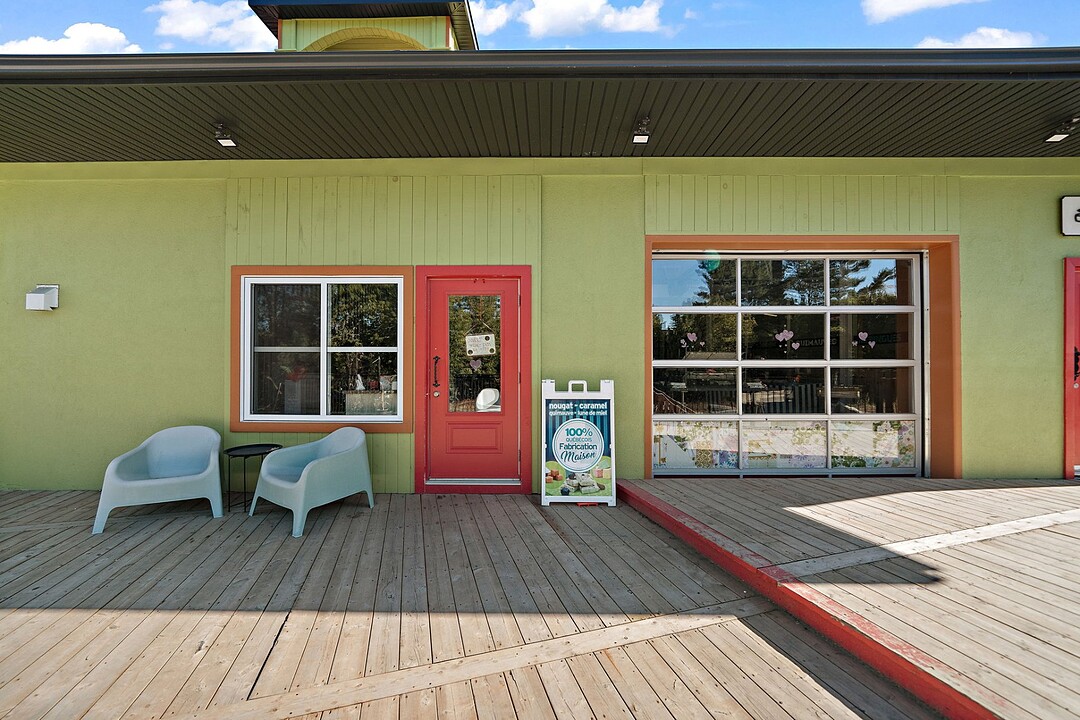 5-9 Av. de l'Église, Apt. #2, Saint-Sauveur, Quebec, Québec