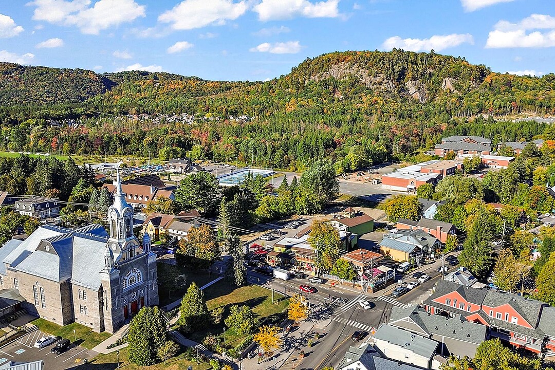 5-9 Av. de l'Église, Apt. #2, Saint-Sauveur, Quebec, Québec
