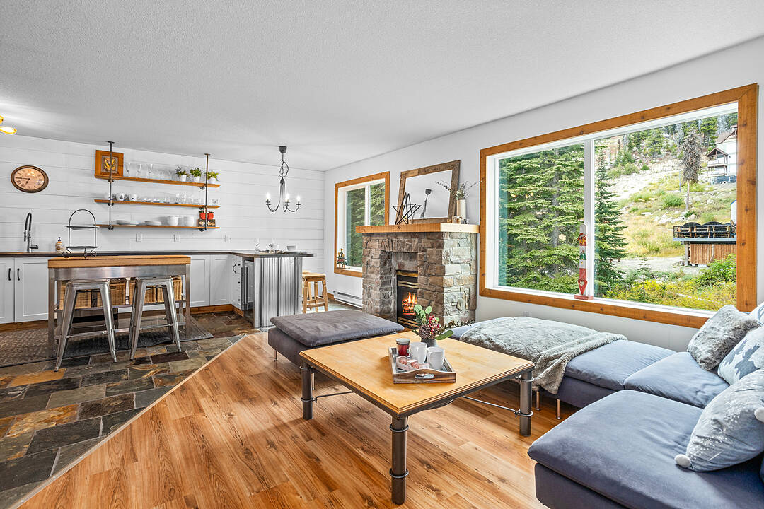437F-40 Kettle View Road, Big White, British Columbia