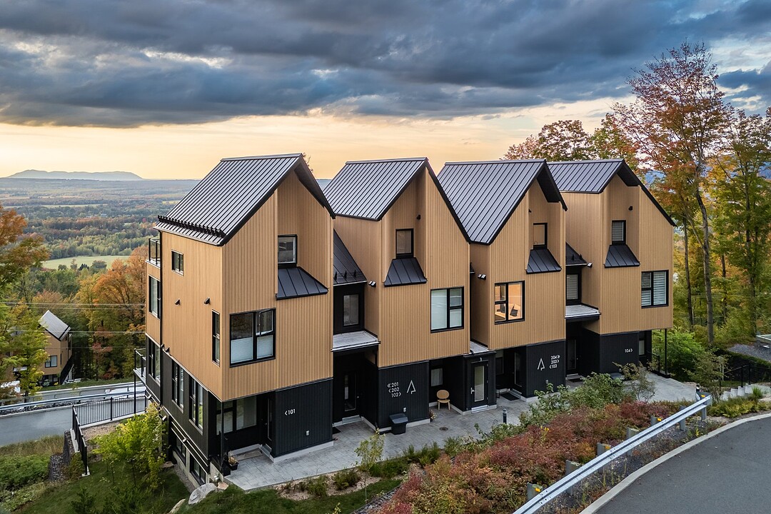 281 Ch. des Diligences, Apt. 203, Bromont, Québec