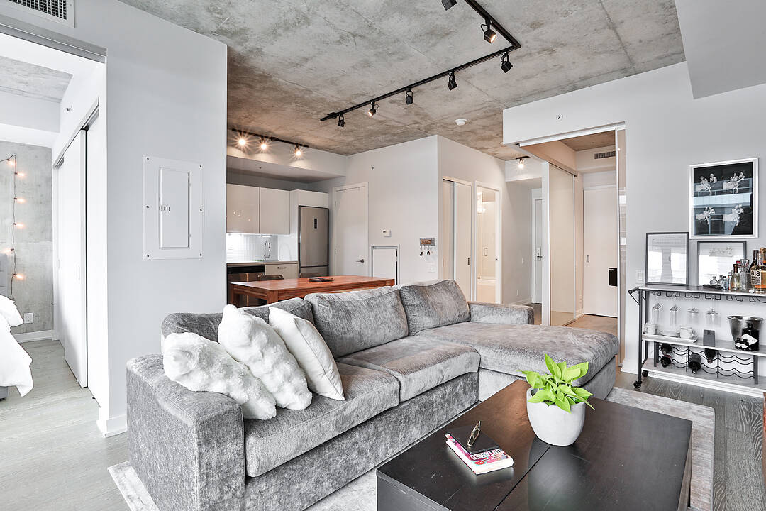 39 Brant St #915, Toronto, Ontario