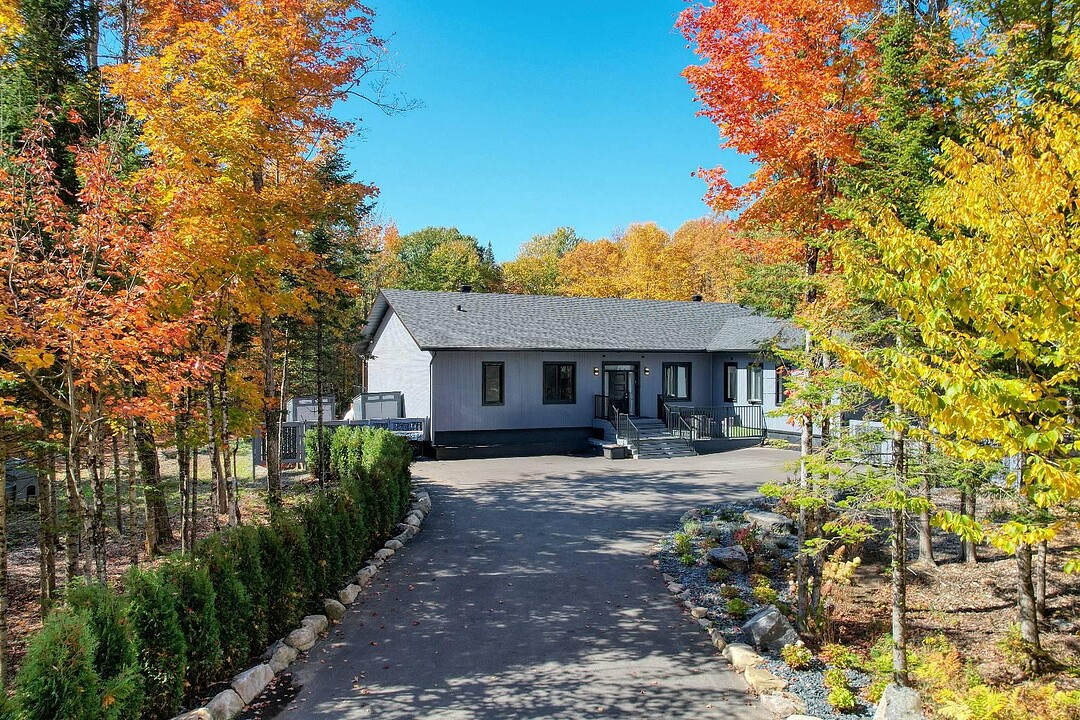 44 Ch. d'Estérel, Estérel, Québec