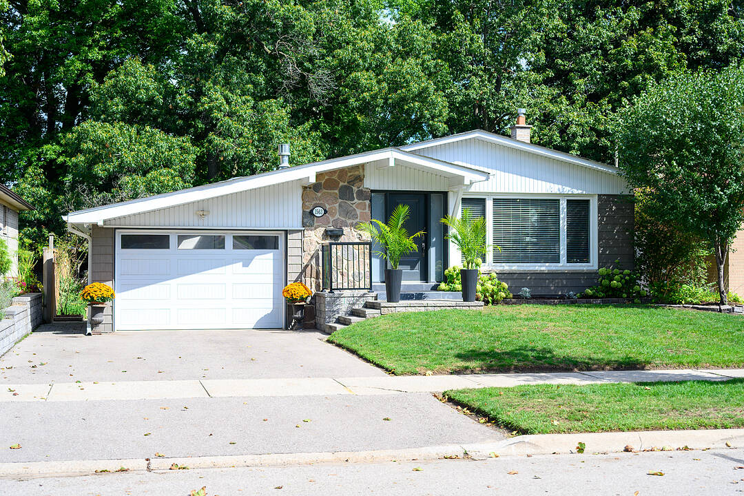 1563 Robillard Rd, Mississauga, Ontario