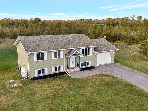 158 Old Milford Rd, Prince Edward County