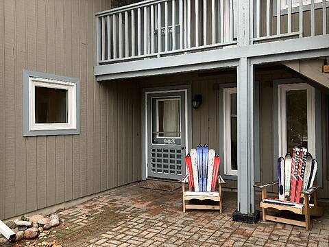 903 Cedar Pointe Court, Collingwood