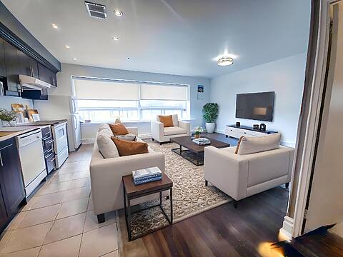 710 Spadina Ave #104, Toronto