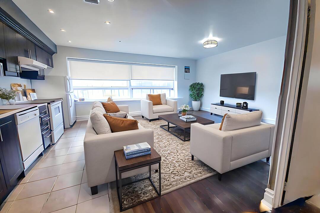 710 Spadina Ave #104, Toronto, Ontario