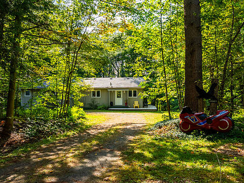 1329 Moon River Rd, Muskoka Lakes