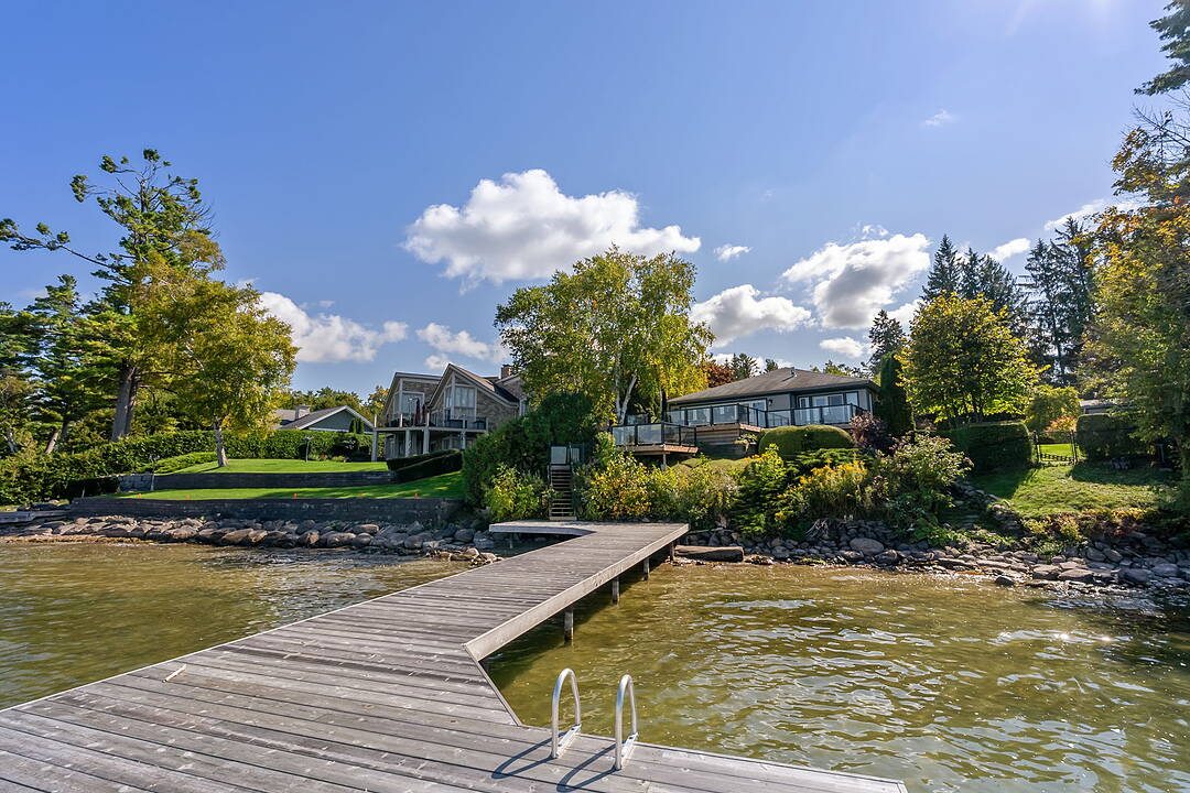 170 Hedge Rd, Jackson's Point, Ontario