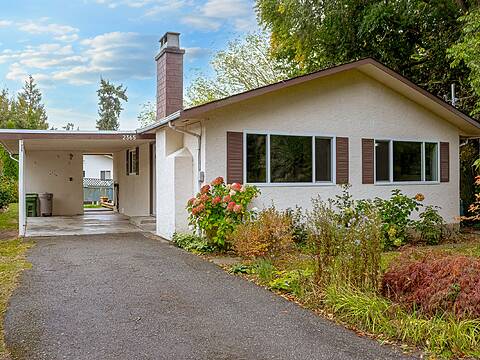 2365 Lovell Avenue, Sidney