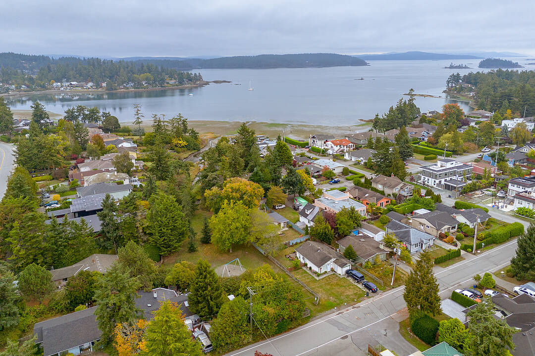 2365 Lovell Avenue, Sidney, British Columbia