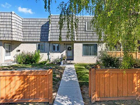 2412 30 Street SW #2, Calgary