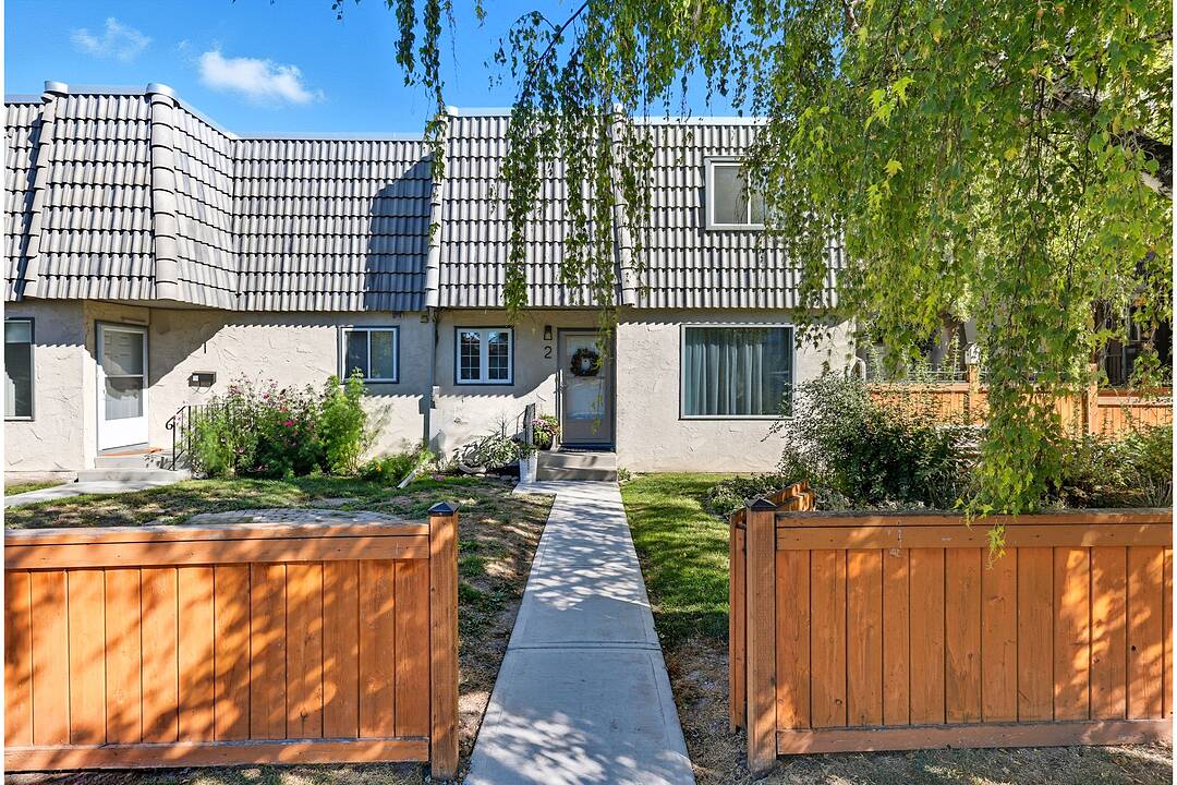2412 30 Street SW #2, Calgary, Alberta