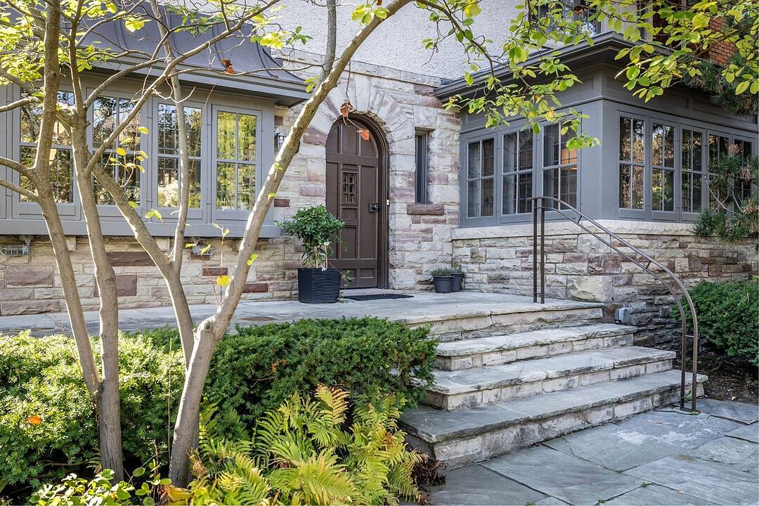 74 Inglewood Dr, Toronto, Ontario