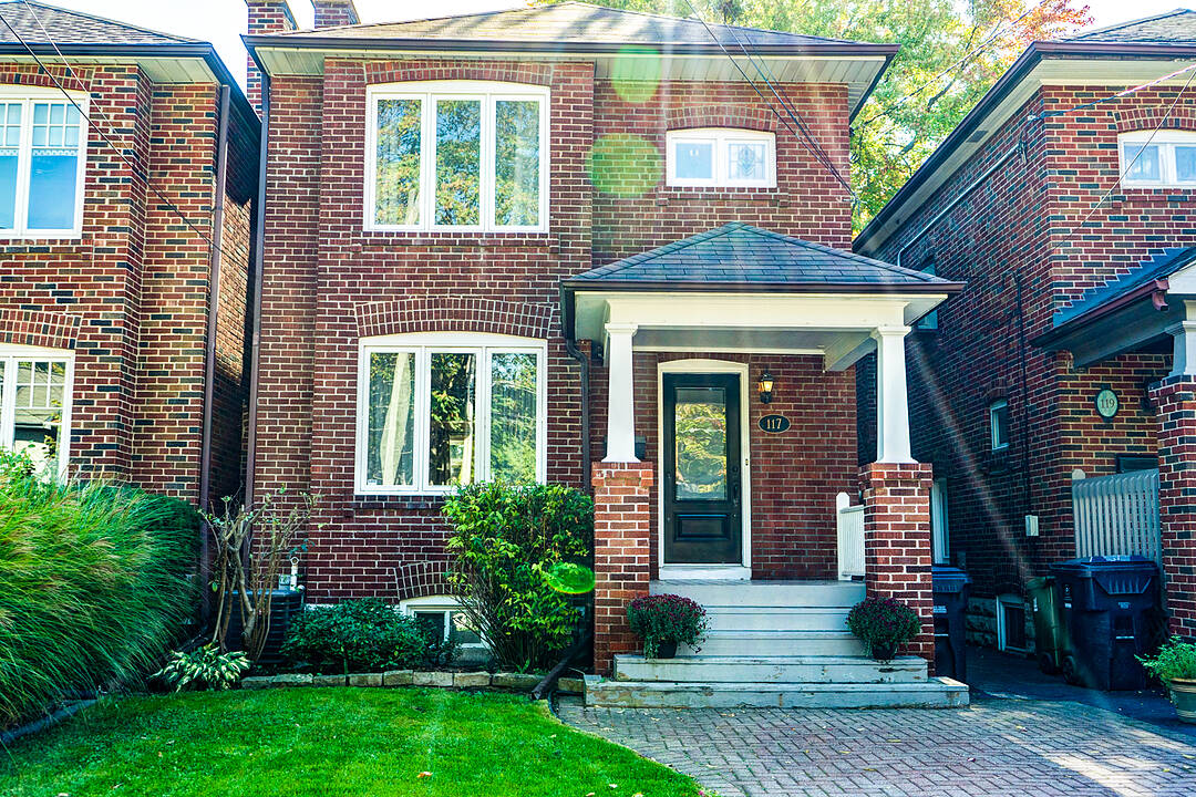 117 Deloraine Ave, Toronto, Ontario