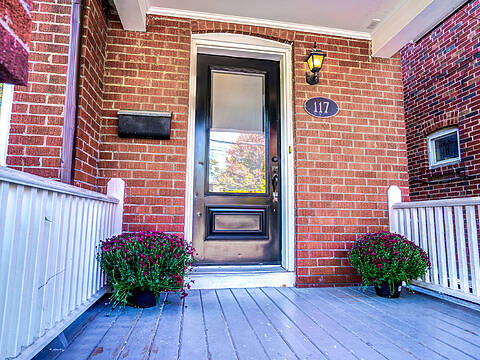 117 Deloraine Ave, Toronto