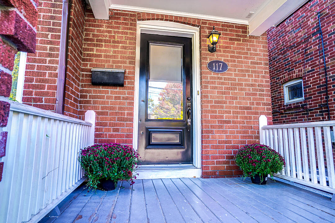 117 Deloraine Ave, Toronto, Ontario