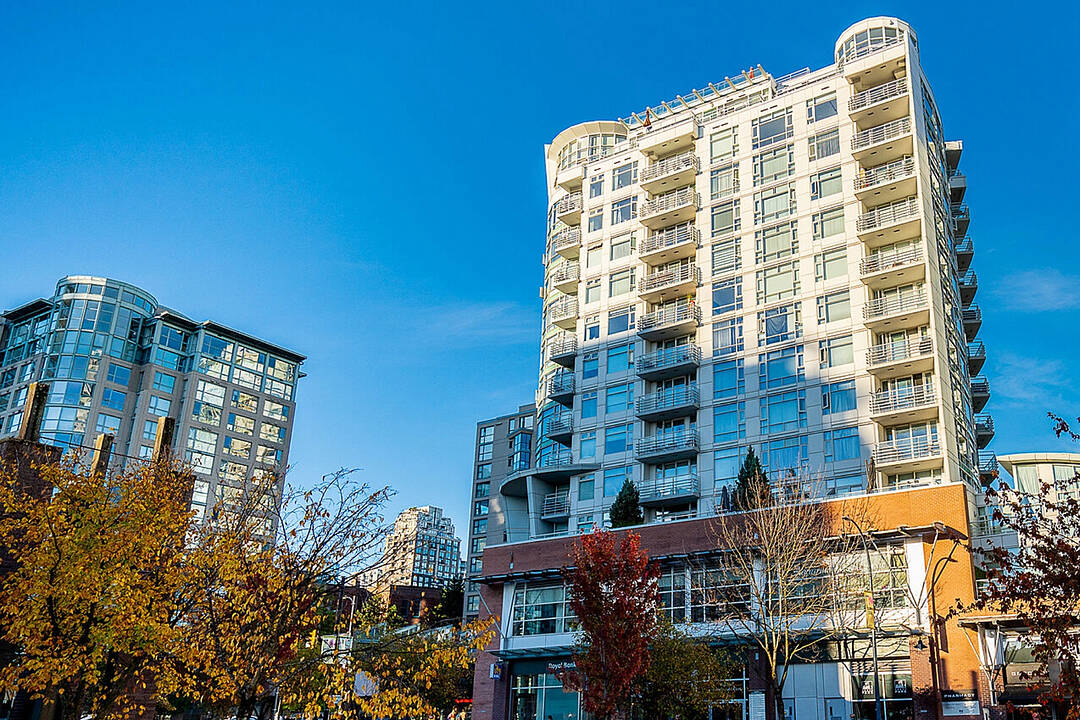 906-189 Davie Street, Vancouver, British Columbia