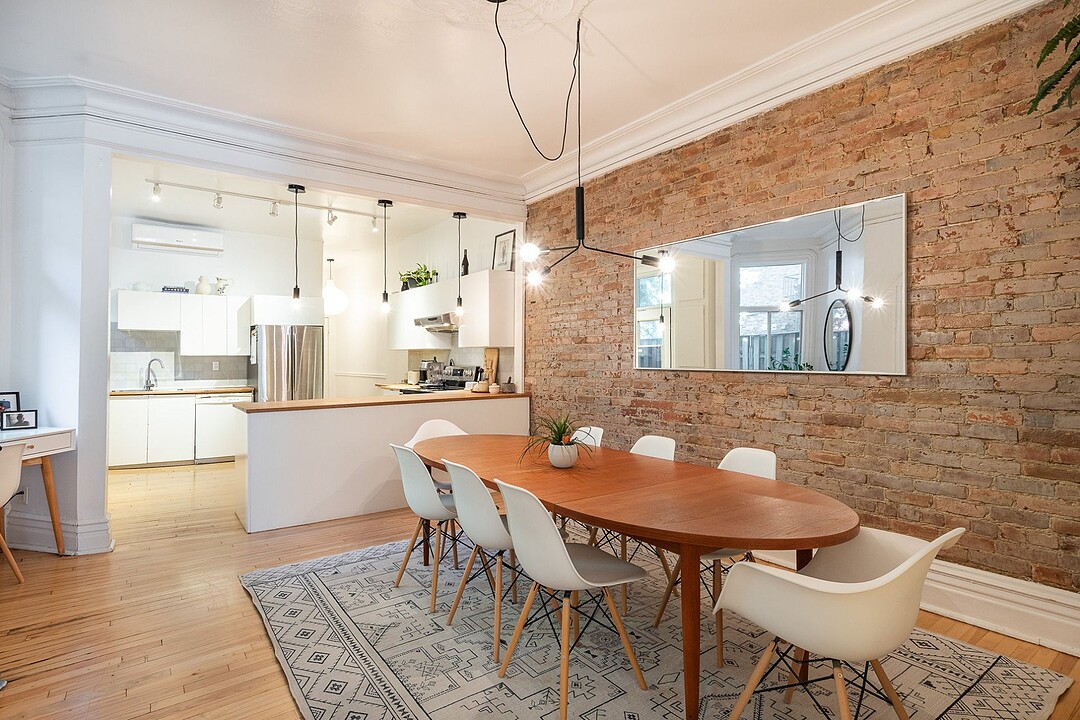 3929 Rue St-Hubert, Le Plateau-Mont-Royal, Québec