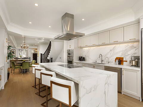 262 Spadina Rd, Toronto