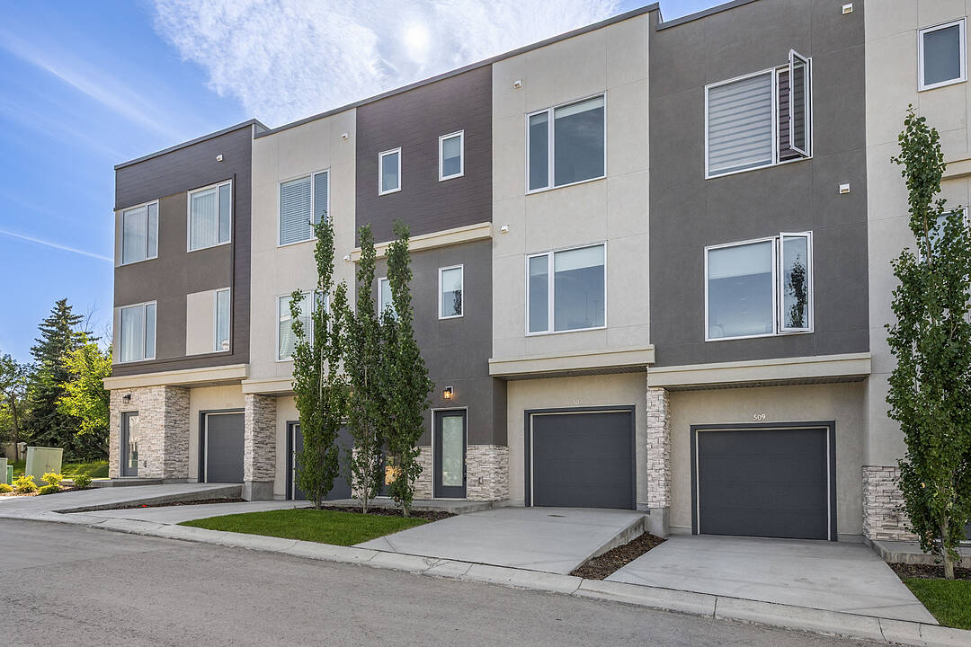 507 Shawnee Square SW, Calgary, Alberta